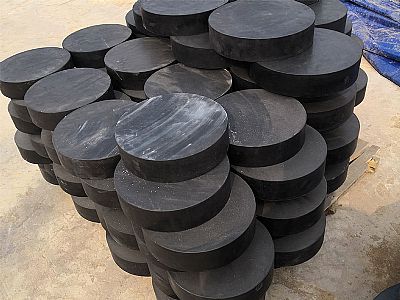 融水县板式橡胶支座由若干层橡胶片与薄钢板经加压硫化